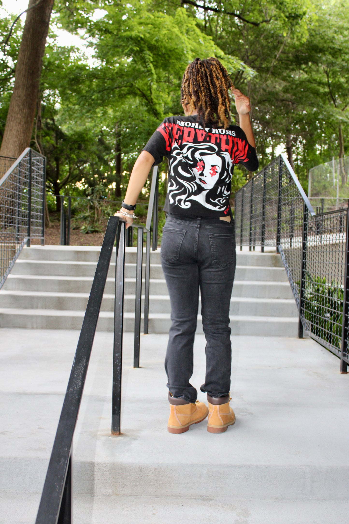 Money Runs Everything Tee W